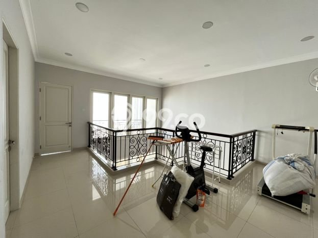 BEST CHOICE! Rumah area , Luas 275m2m² LB 500m2m² BEST CHOICE! Rumah area , Luas 275m2m² LB 500m2m²