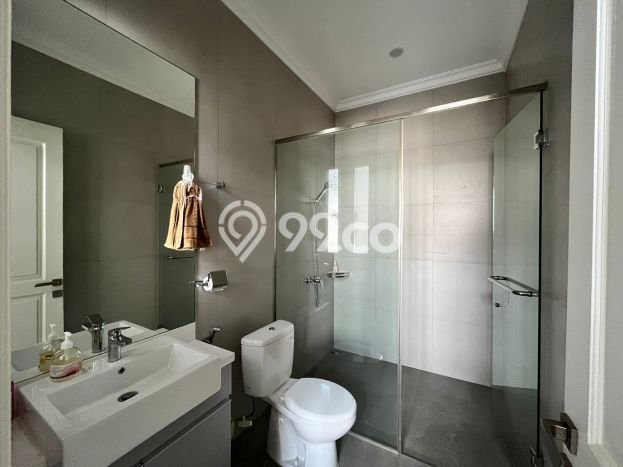 BEST CHOICE! Rumah area , Luas 275m2m² LB 500m2m² BEST CHOICE! Rumah area , Luas 275m2m² LB 500m2m²
