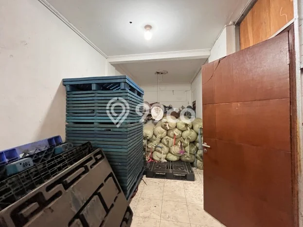 Dijual Rumah 3 Kamar Lokasi Strategis Bagus dan Strategis di Simokerto Dijual Rumah 3 Kamar Lokasi Strategis Bagus dan Strategis di Simokerto