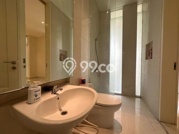 Rumah 3 KT 3 KM di Area Pakuwon, Surabaya Rumah 3 KT 3 KM di Area Pakuwon, Surabaya