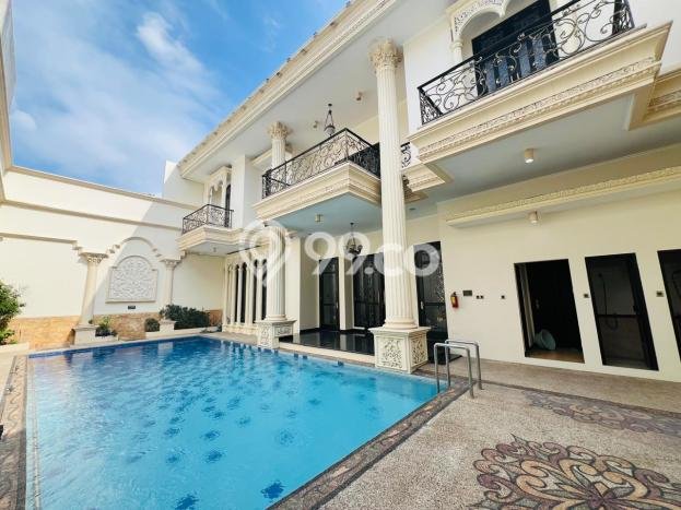 Rumah di Pakuwon Indah, 6 KM, Konsep Minimalis, LT 630m² Bangunan 800m² Rumah di Pakuwon Indah, 6 KM, Konsep Minimalis, LT 630m² Bangunan 800m²