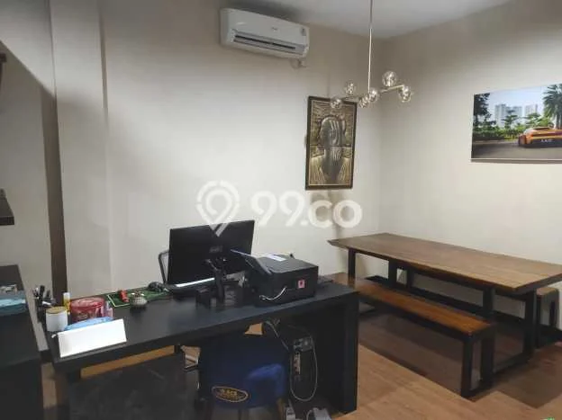 Ruko Dijual di Jakarta Selatan LT 98m2 & LB 280m2 Lokasi Terbaik! Ruko Dijual di Jakarta Selatan LT 98m2 & LB 280m2 Lokasi Terbaik!