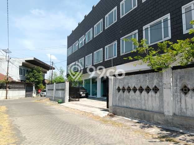 Kantor Bagus Dijual LB 1858m2 Lokasi Strategis Surabaya Area Cocok untuk Bisnis Kantor Bagus Dijual LB 1858m2 Lokasi Strategis Surabaya Area Cocok untuk Bisnis
