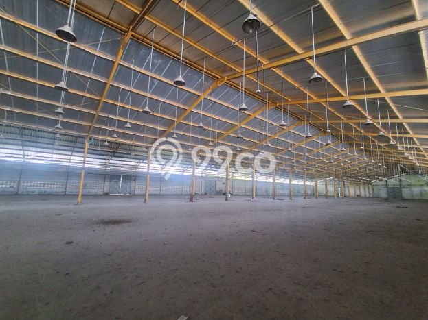 Disewakan Gudang komersial di Waru luas bangunan 11000m2 Disewakan Gudang komersial di Waru luas bangunan 11000m2