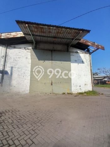 Gudang Dijual di Surabaya LT 567m2 & LB 441m2 Lokasi Terbaik! Gudang Dijual di Surabaya LT 567m2 & LB 441m2 Lokasi Terbaik!