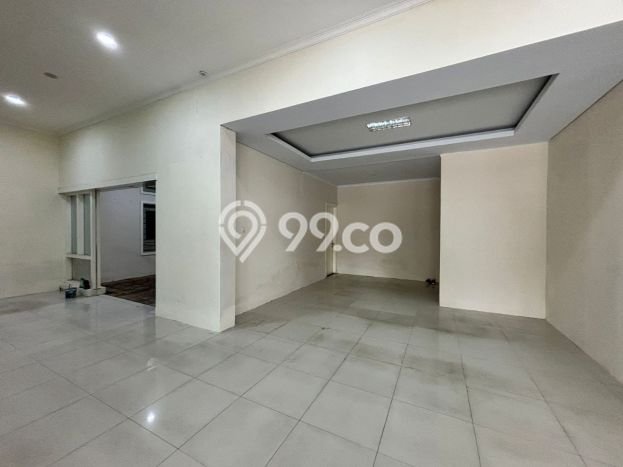 Unit Kantor Paling Strategis di Raya Darmo Surabaya dengan LB 400m2 Unit Kantor Paling Strategis di Raya Darmo Surabaya dengan LB 400m2