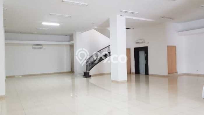 Kantor Dijual di Surabaya LT 800m2 & LB 1500m2 Lokasi Terbaik! Kantor Dijual di Surabaya LT 800m2 & LB 1500m2 Lokasi Terbaik!