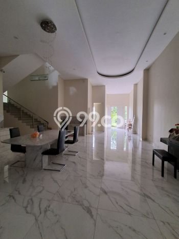 Jual Rumah Mewah Megah Dengan View Eksklusif di Citraland, Surabaya Jual Rumah Mewah Megah Dengan View Eksklusif di Citraland, Surabaya