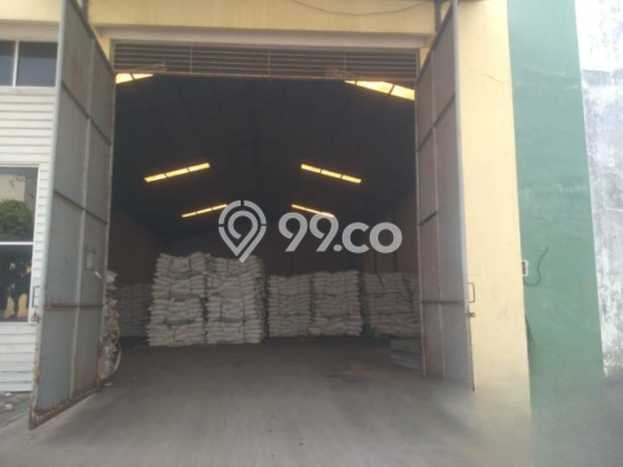 Gudang Dijual di Manyar LT 864m2, LB 756m2 untuk Investasi Gudang Dijual di Manyar LT 864m2, LB 756m2 untuk Investasi