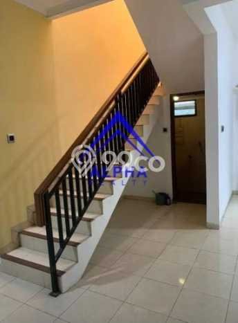 Disewakan! Rumah 4 Kamar Tidur &
4 Kamar Mandi di Dago, Bandung Disewakan! Rumah 4 Kamar Tidur &
4 Kamar Mandi di Dago, Bandung