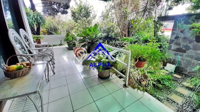 Rumah Luxury Modern Siap Huni di Dago Bandung Rumah Luxury Modern Siap Huni di Dago Bandung