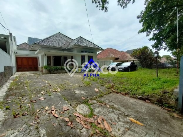 Siap Huni Rumah Mewah 7 Kamar di Coblong Dekat ke Mana Pun Siap Huni Rumah Mewah 7 Kamar di Coblong Dekat ke Mana Pun