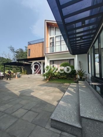 Ready to Use! Luxury House LT 732m2 Desain Elegan di Sentul City Ready to Use! Luxury House LT 732m2 Desain Elegan di Sentul City