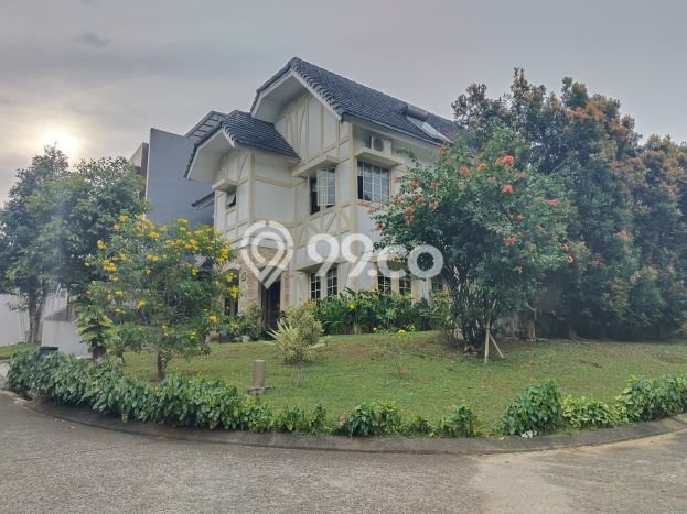 Rumah Mewah LB 180m2 Siap Pakai Desain Elegan di Sentul City, Bogor Rumah Mewah LB 180m2 Siap Pakai Desain Elegan di Sentul City, Bogor