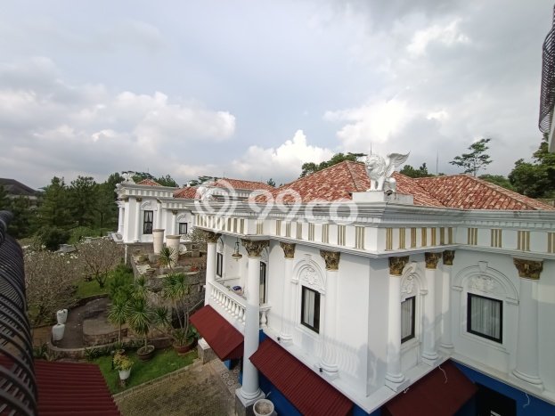 Rumah Mewah LB 2500m2 Siap Pakai Desain Elegan di Sentul City, Bogor Rumah Mewah LB 2500m2 Siap Pakai Desain Elegan di Sentul City, Bogor