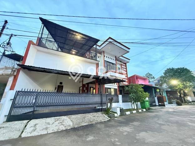 Dijual Rumah 6 Kamar Lokasi Ideal Nyaman dan Strategis di Cibinong Dijual Rumah 6 Kamar Lokasi Ideal Nyaman dan Strategis di Cibinong