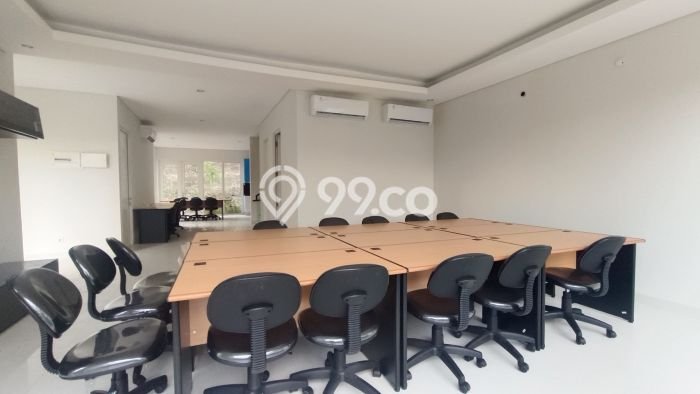Rumah Mewah LB 346m2 Siap Pakai Desain Elegan di Sentul City, Bogor Rumah Mewah LB 346m2 Siap Pakai Desain Elegan di Sentul City, Bogor