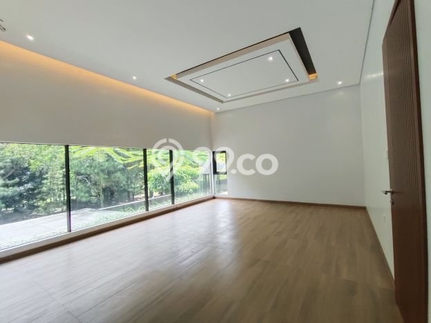 INVESTASI CERDAS! Rumah Exclusive Sentul City, Bogor, Luas Tanah 300m² Luas Bangunan 480m² INVESTASI CERDAS! Rumah Exclusive Sentul City, Bogor, Luas Tanah 300m² Luas Bangunan 480m²