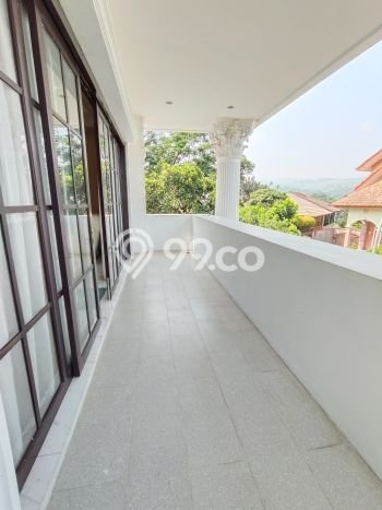 Rumah Luxury Modern Tanpa Renovasi di Sentul City Bogor Rumah Luxury Modern Tanpa Renovasi di Sentul City Bogor