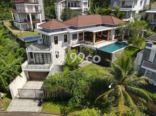 Rumah Luxury Modern Tanpa Renovasi di Sentul City Bogor Rumah Luxury Modern Tanpa Renovasi di Sentul City Bogor