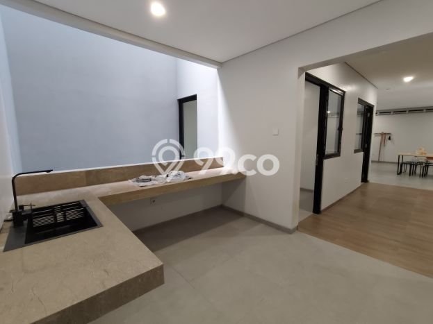 INVESTASI CERDAS! Rumah Exclusive Sentul City, Bogor, Luas Tanah 300m² Luas Bangunan 480m² INVESTASI CERDAS! Rumah Exclusive Sentul City, Bogor, Luas Tanah 300m² Luas Bangunan 480m²