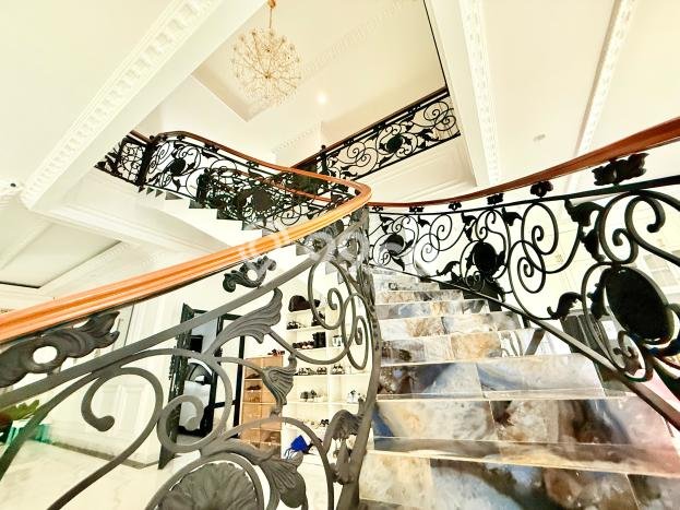 Rumah Luxury Modern Tanpa Renovasi di Sentul City Bogor Rumah Luxury Modern Tanpa Renovasi di Sentul City Bogor