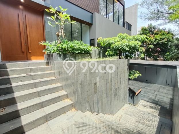 INVESTASI CERDAS! Rumah Exclusive Sentul City, Bogor, Luas Tanah 300m² Luas Bangunan 480m² INVESTASI CERDAS! Rumah Exclusive Sentul City, Bogor, Luas Tanah 300m² Luas Bangunan 480m²