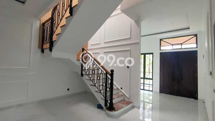 Jual Rumah Luas Megah Dengan View Eksklusif di Sentul City, Bogor Jual Rumah Luas Megah Dengan View Eksklusif di Sentul City, Bogor