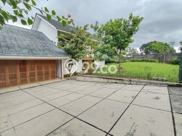 For Sale! Premium House LT 1360m2 Desain Modern di Sentul City For Sale! Premium House LT 1360m2 Desain Modern di Sentul City