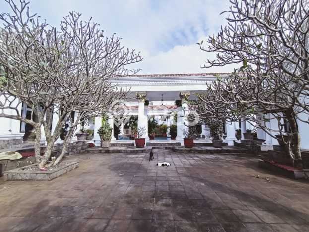 Rumah Mewah LB 2500m2 Siap Pakai Desain Elegan di Sentul City, Bogor Rumah Mewah LB 2500m2 Siap Pakai Desain Elegan di Sentul City, Bogor