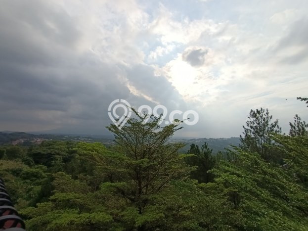 Rumah Mewah LB 2500m2 Siap Pakai Desain Elegan di Sentul City, Bogor Rumah Mewah LB 2500m2 Siap Pakai Desain Elegan di Sentul City, Bogor