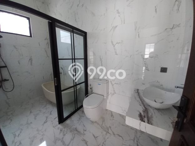 Rumah Elit LB 250m2 Siap Pakai Desain Elegan di Sentul City, Bogor Rumah Elit LB 250m2 Siap Pakai Desain Elegan di Sentul City, Bogor