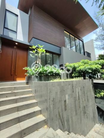 INVESTASI CERDAS! Rumah Exclusive Sentul City, Bogor, Luas Tanah 300m² Luas Bangunan 480m² INVESTASI CERDAS! Rumah Exclusive Sentul City, Bogor, Luas Tanah 300m² Luas Bangunan 480m²