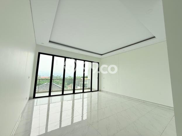 Ready to Use! Luxury House LT 383m2 Desain Modern di Sentul City Ready to Use! Luxury House LT 383m2 Desain Modern di Sentul City