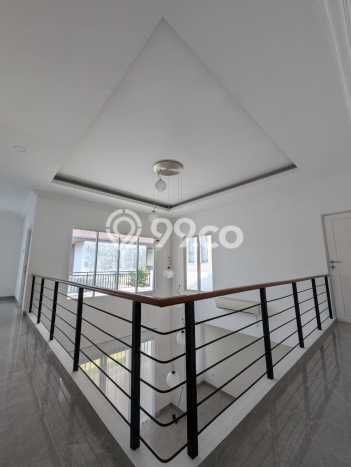 For Sale! Premium House LT 287m2 Desain Elegan di Sentul City For Sale! Premium House LT 287m2 Desain Elegan di Sentul City