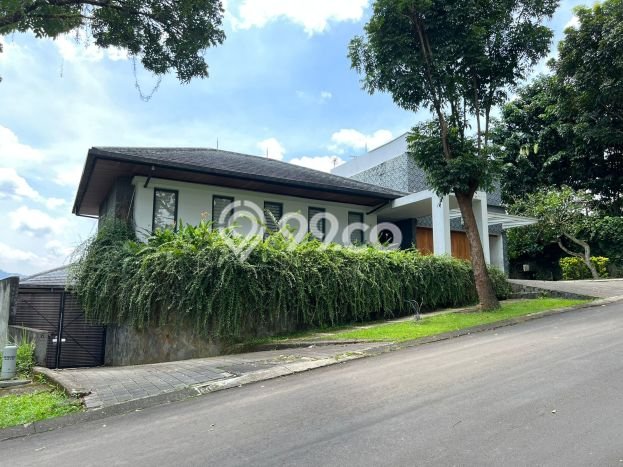 Ready to Use! Premium House LT 1885m2 Desain Elegan di Sentul City Ready to Use! Premium House LT 1885m2 Desain Elegan di Sentul City