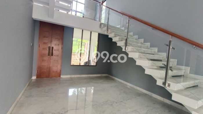 Rumah Elit LB 420m2 Siap Pakai Desain Elegan di Sentul City, Bogor Rumah Elit LB 420m2 Siap Pakai Desain Elegan di Sentul City, Bogor