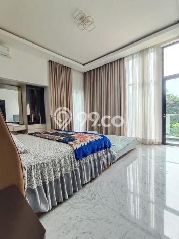 Ready to Use! Luxury House LT 732m2 Desain Elegan di Sentul City Ready to Use! Luxury House LT 732m2 Desain Elegan di Sentul City