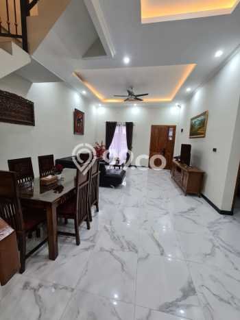 Rumah Modern 5 KT di Sentul City Bogor Full Furnished Rumah Modern 5 KT di Sentul City Bogor Full Furnished