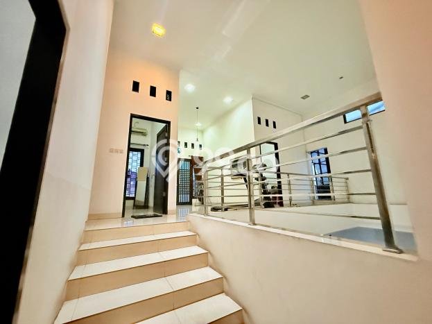 Dijual Rumah 6 Kamar Lokasi Ideal Nyaman dan Strategis di Cibinong Dijual Rumah 6 Kamar Lokasi Ideal Nyaman dan Strategis di Cibinong