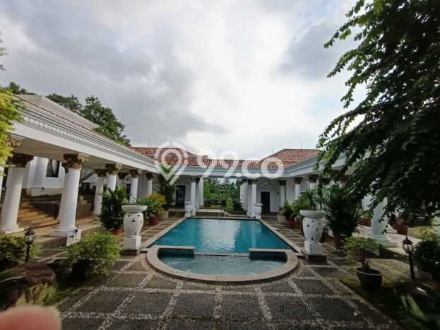For Sale! Luxury House LT 4758m2 Desain Modern di Sentul City For Sale! Luxury House LT 4758m2 Desain Modern di Sentul City