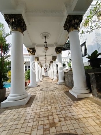 Rumah Mewah LB 2500m2 Siap Pakai Desain Elegan di Sentul City, Bogor Rumah Mewah LB 2500m2 Siap Pakai Desain Elegan di Sentul City, Bogor