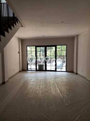 Disewakan Rumah Harga Terjangkau di Sentul City Bogor dengan 5 Kamar Tidur Disewakan Rumah Harga Terjangkau di Sentul City Bogor dengan 5 Kamar Tidur