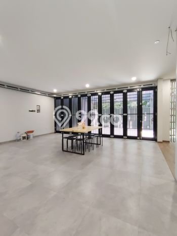 INVESTASI CERDAS! Rumah Exclusive Sentul City, Bogor, Luas Tanah 300m² Luas Bangunan 480m² INVESTASI CERDAS! Rumah Exclusive Sentul City, Bogor, Luas Tanah 300m² Luas Bangunan 480m²