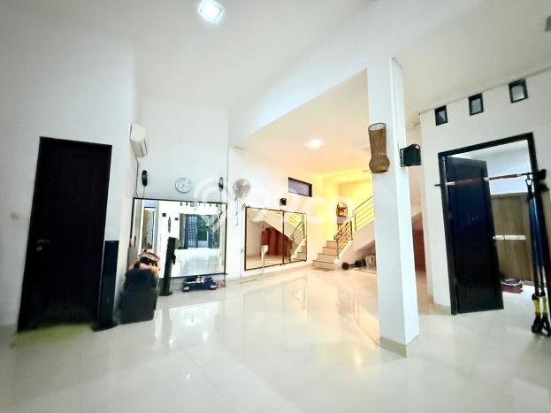 Dijual Rumah 6 Kamar Lokasi Ideal Nyaman dan Strategis di Cibinong Dijual Rumah 6 Kamar Lokasi Ideal Nyaman dan Strategis di Cibinong