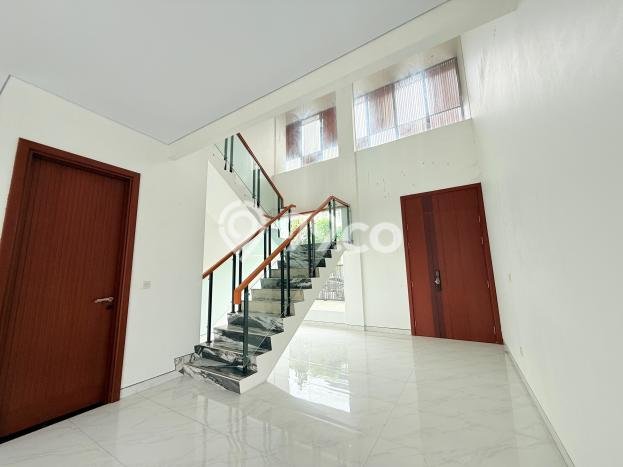 Ready to Use! Luxury House LT 383m2 Desain Modern di Sentul City Ready to Use! Luxury House LT 383m2 Desain Modern di Sentul City