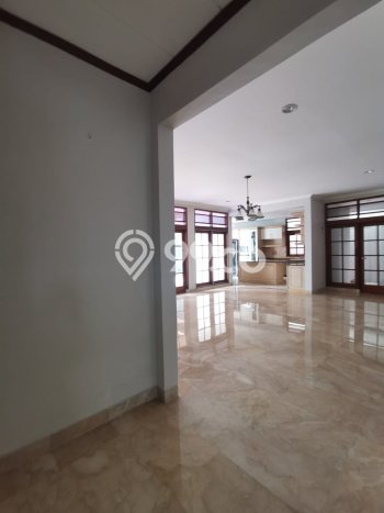 Hunian Mewah LB 560m2 Siap Huni Desain Elegan di Pondok Indah, Jakarta Selatan Hunian Mewah LB 560m2 Siap Huni Desain Elegan di Pondok Indah, Jakarta Selatan
