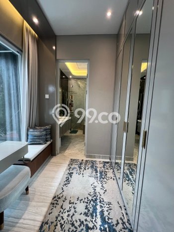 Dijual Rumah Mewah Megah Dengan View Cantik di Gading Serpong, Tangerang Dijual Rumah Mewah Megah Dengan View Cantik di Gading Serpong, Tangerang