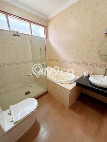 Dijual Rumah Mewah Megah Dengan View Eksklusif di Modernland, Tangerang Dijual Rumah Mewah Megah Dengan View Eksklusif di Modernland, Tangerang