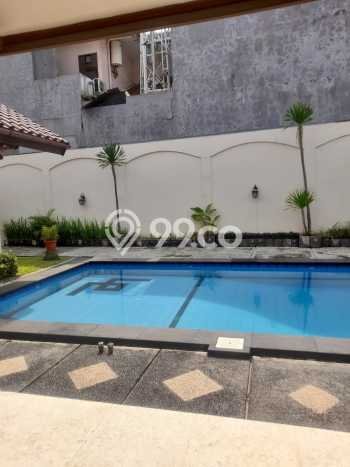 Rumah sewa siap pakai 4 KT di Cipete, Jakarta Selatan Rumah sewa siap pakai 4 KT di Cipete, Jakarta Selatan